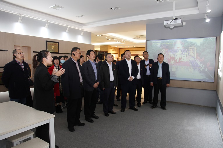 仟坤集團被四川領航兩新組織培訓學院設立為現(xiàn)場教學點